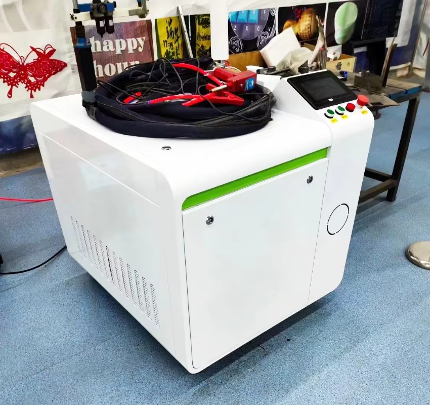 منظف ليزر محمول OEM لإزالة الص - مراجعة Portable Laser Rust Removal وسعره
