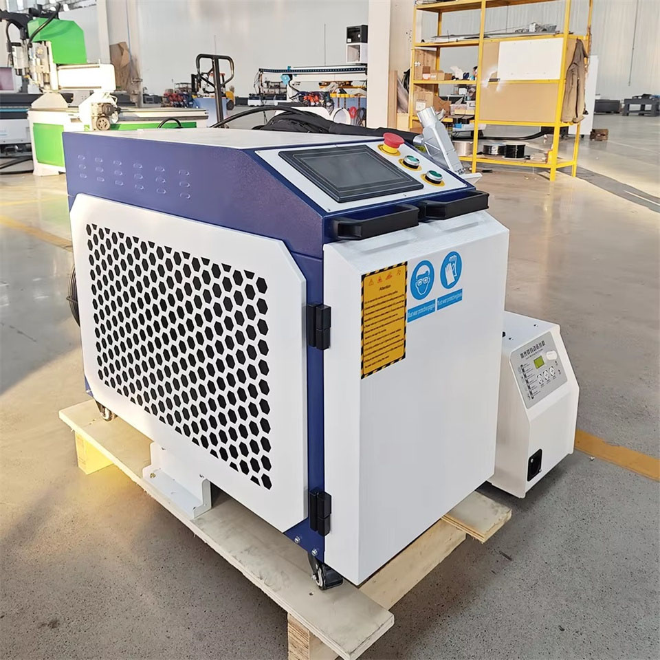 آلة لحام بالليزر مبردة بالماء  - مراجعة Handheld Laser Welding Machine وسعره