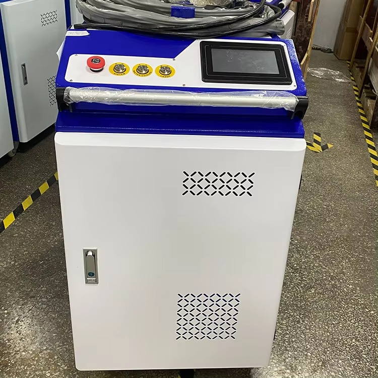 آلة تنظيف بالليزر محمولة عالية - مراجعة Portable Laser Rust Removal وسعره
